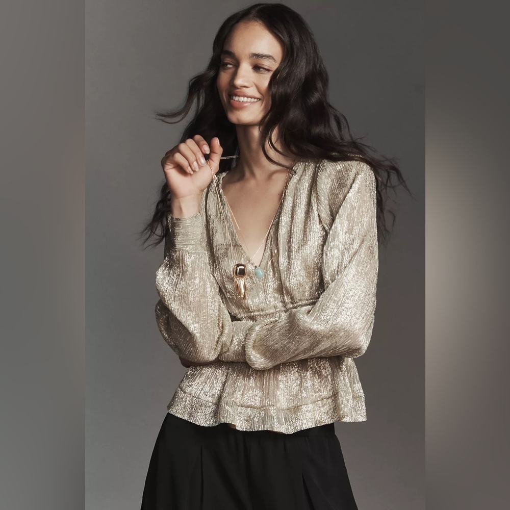 NWT! By Anthropologie Metallic Smocked Long-
Sleeve Shirt - Small 🏓